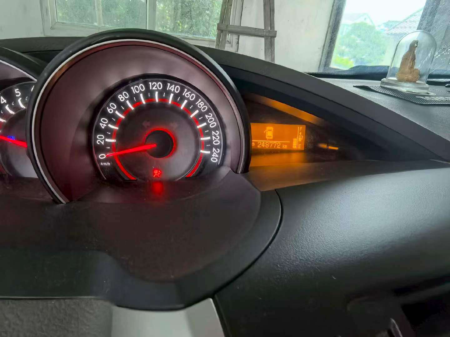 Toyota Yizhi 2013 1.8L Automatic 2
