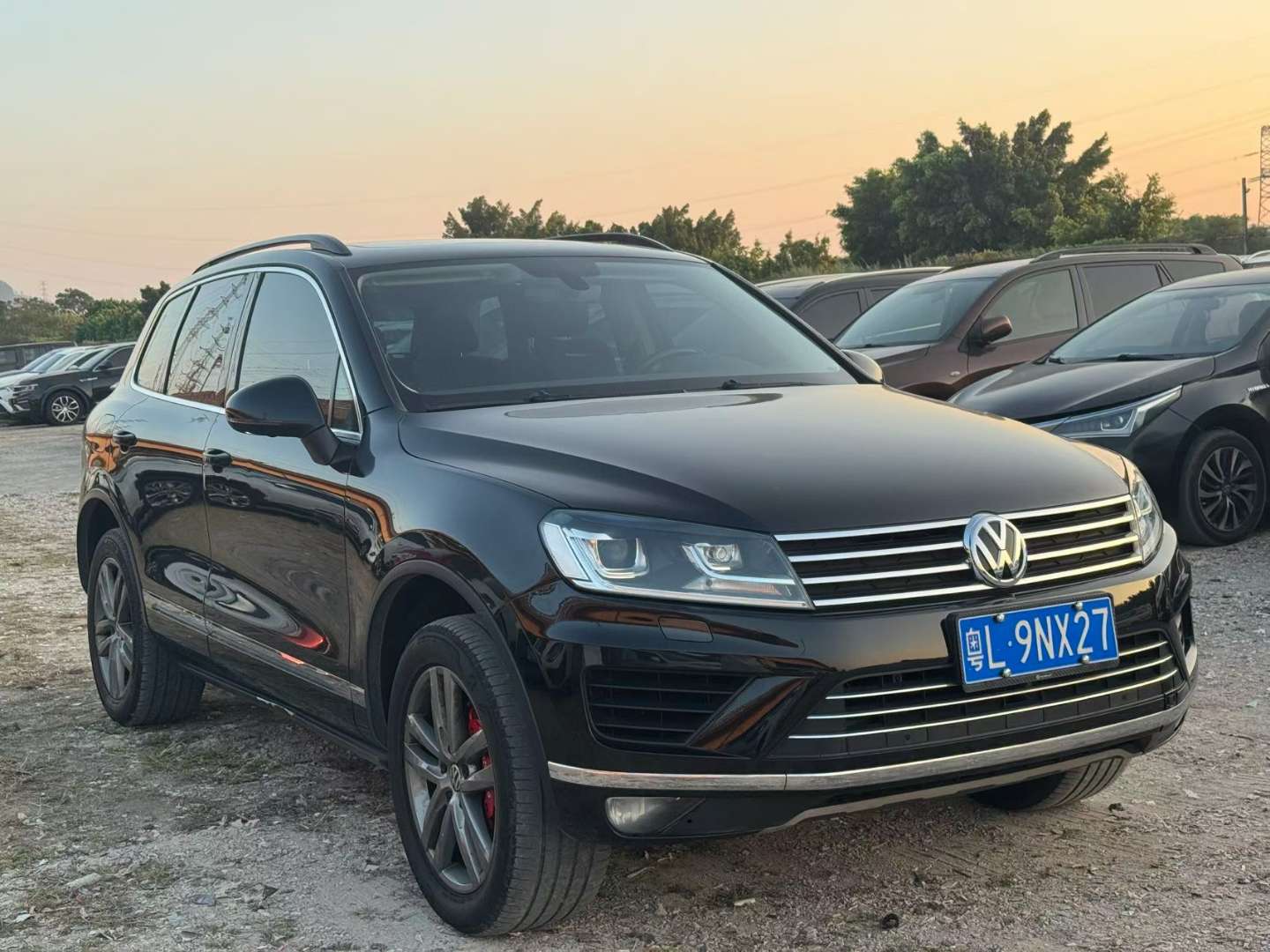 Volkswagen Touareg 3.0T AWD Wild Edition 2