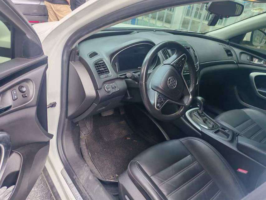 Buick Regal 3