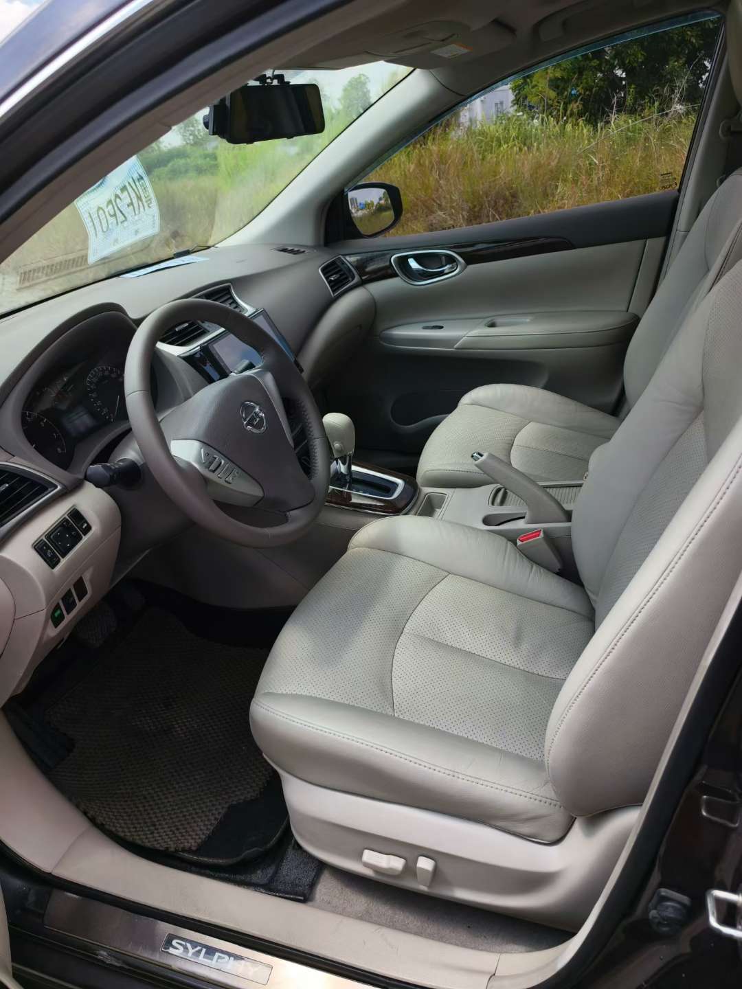 Nissan Sylphy 2013 1.6L Automatic Luxury Edition 9