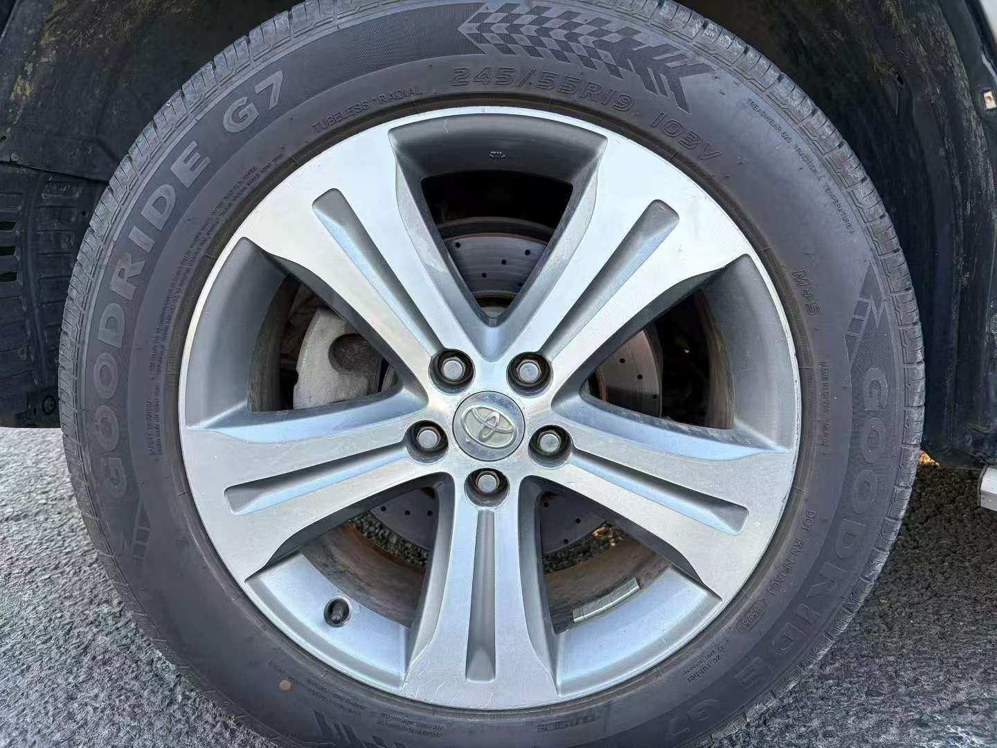 Toyota Highlander 3.5L Top Trim 8