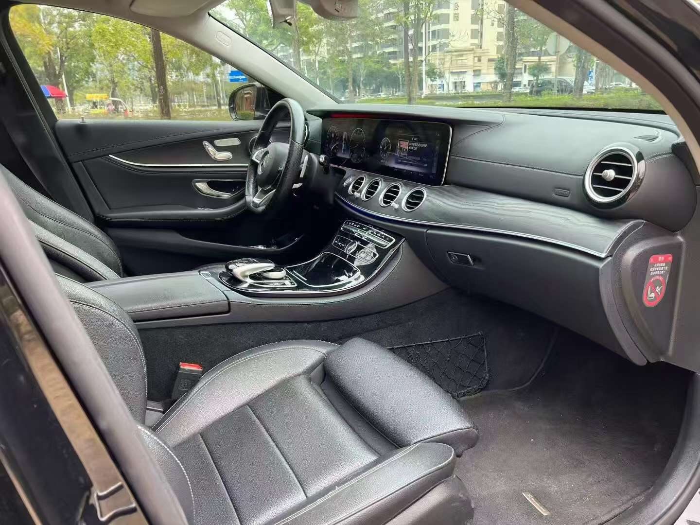 Mercedes-Benz E-Class 2016 E200L Long Wheelbase 4