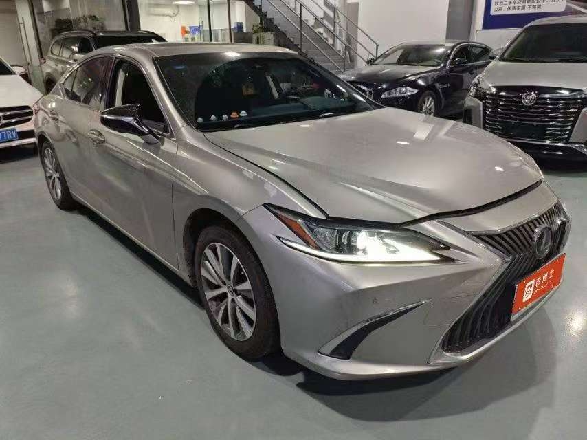Lexus ES ES200 Excellence Edition 2