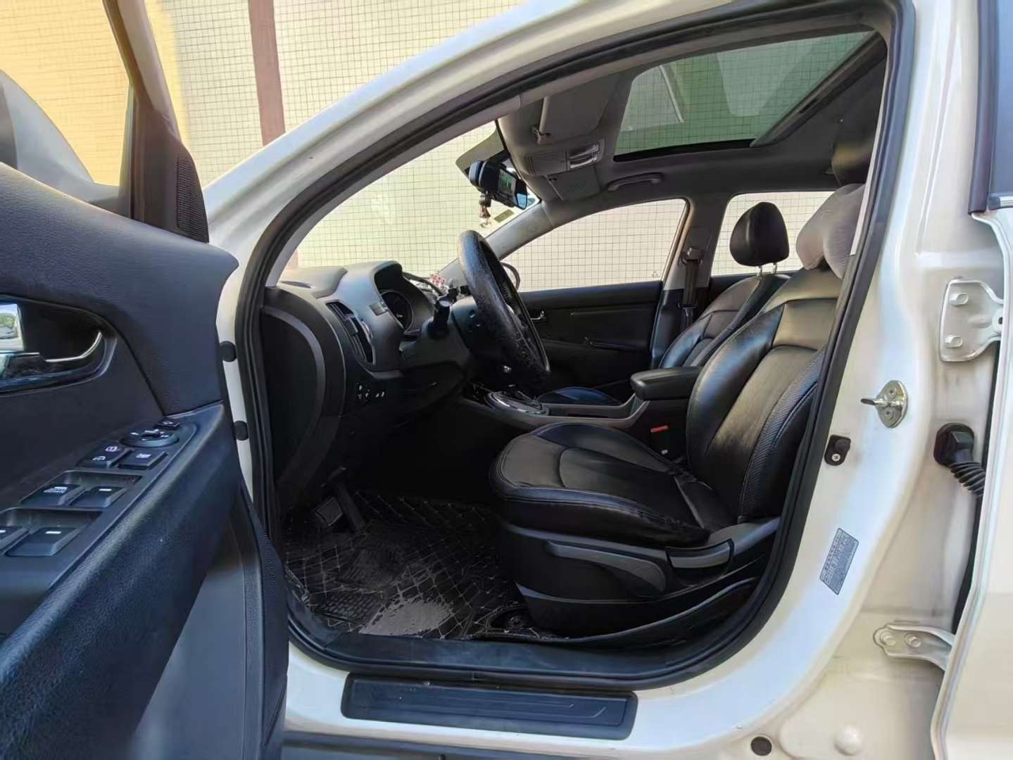 Kia Sportage 2015 2.0 2WD DLX Automatic 5