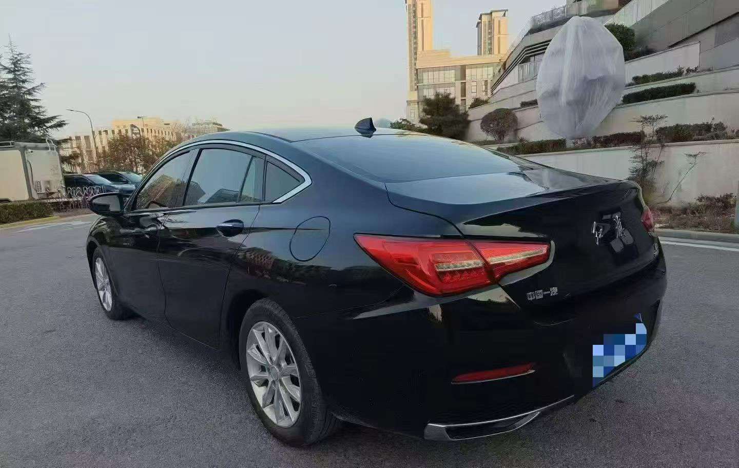 Hongqi H5 1.8T 8