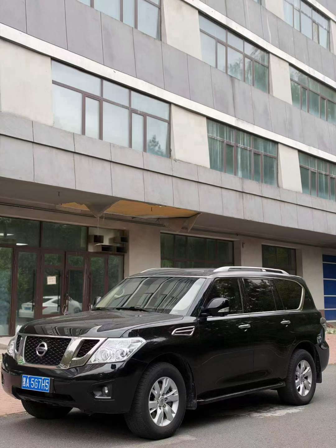 Nissan Patrol 4WD Flagship Edition 5.6L V8