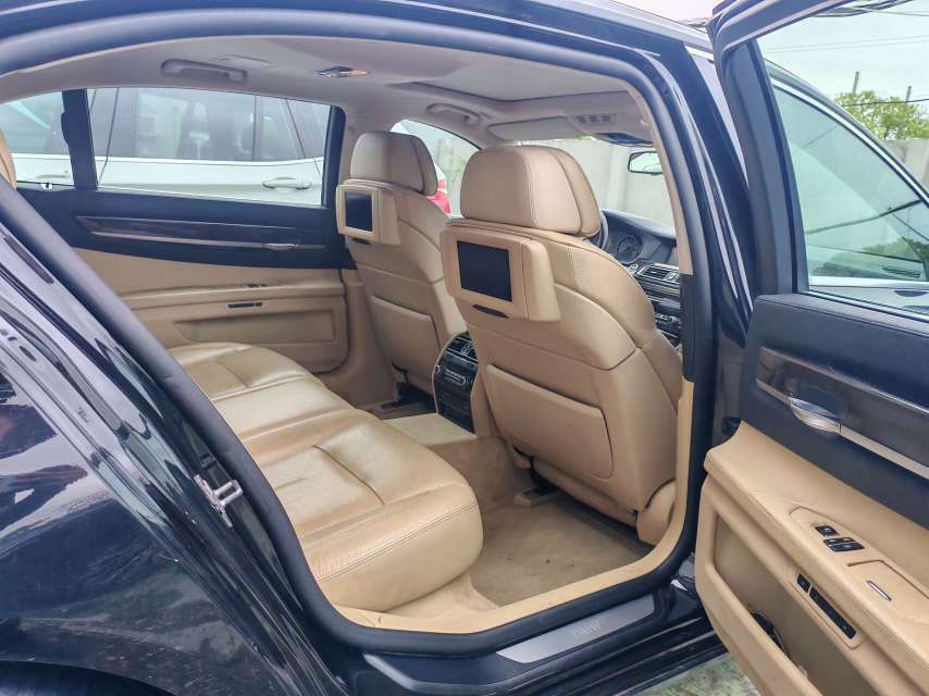 BMW 7 Series 730 3.0 Elegant Edition 6