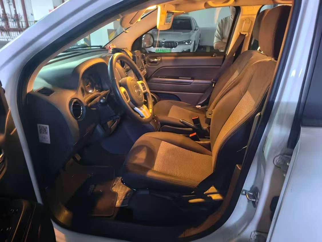 Jeep Compass 2014 2.0L Automatic 2WD Sport Edition 5