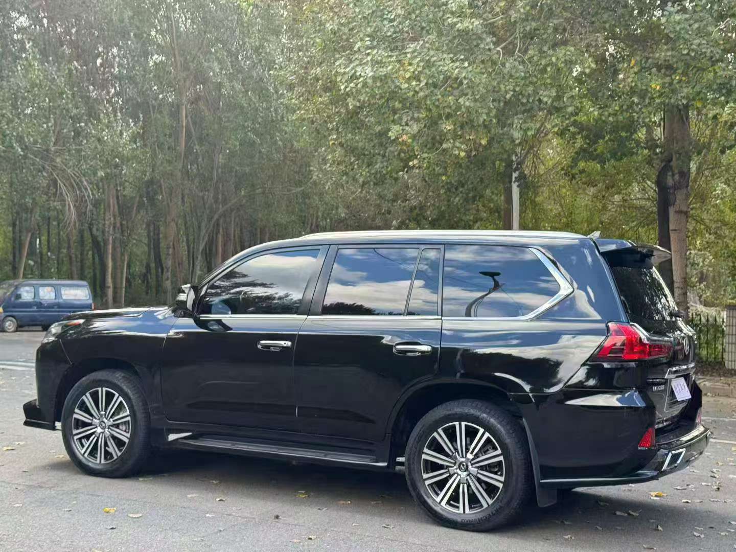 Lexus LX570 2010 5.7L V8 5