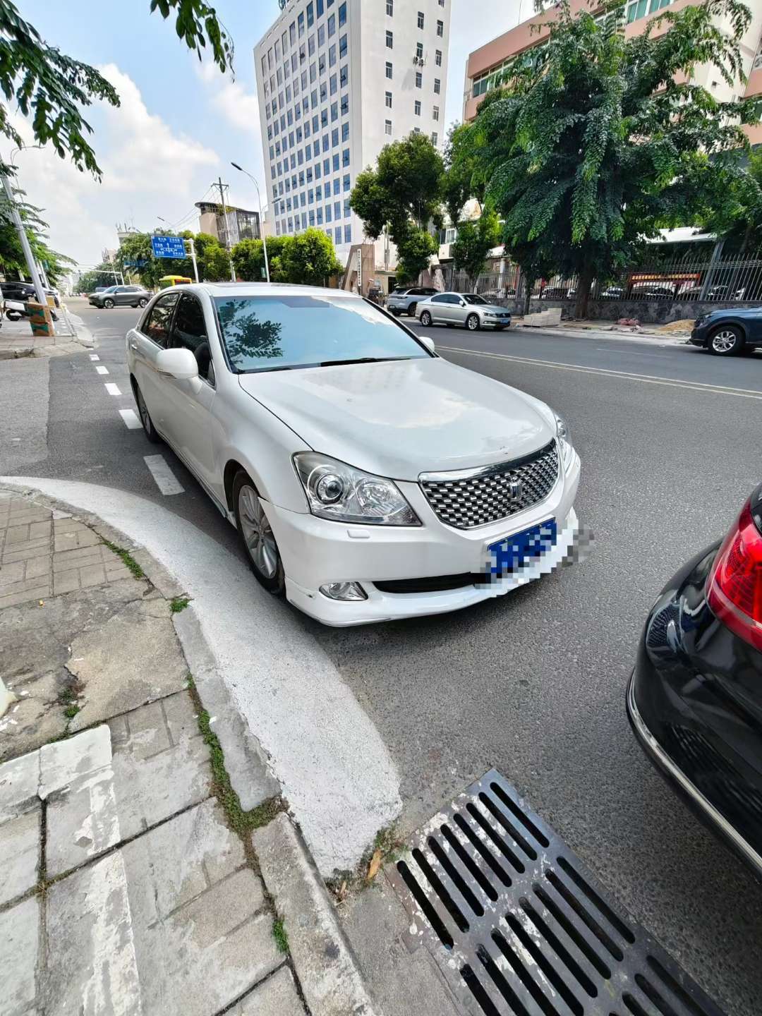 Toyota Crown 2.5 Automatic 2