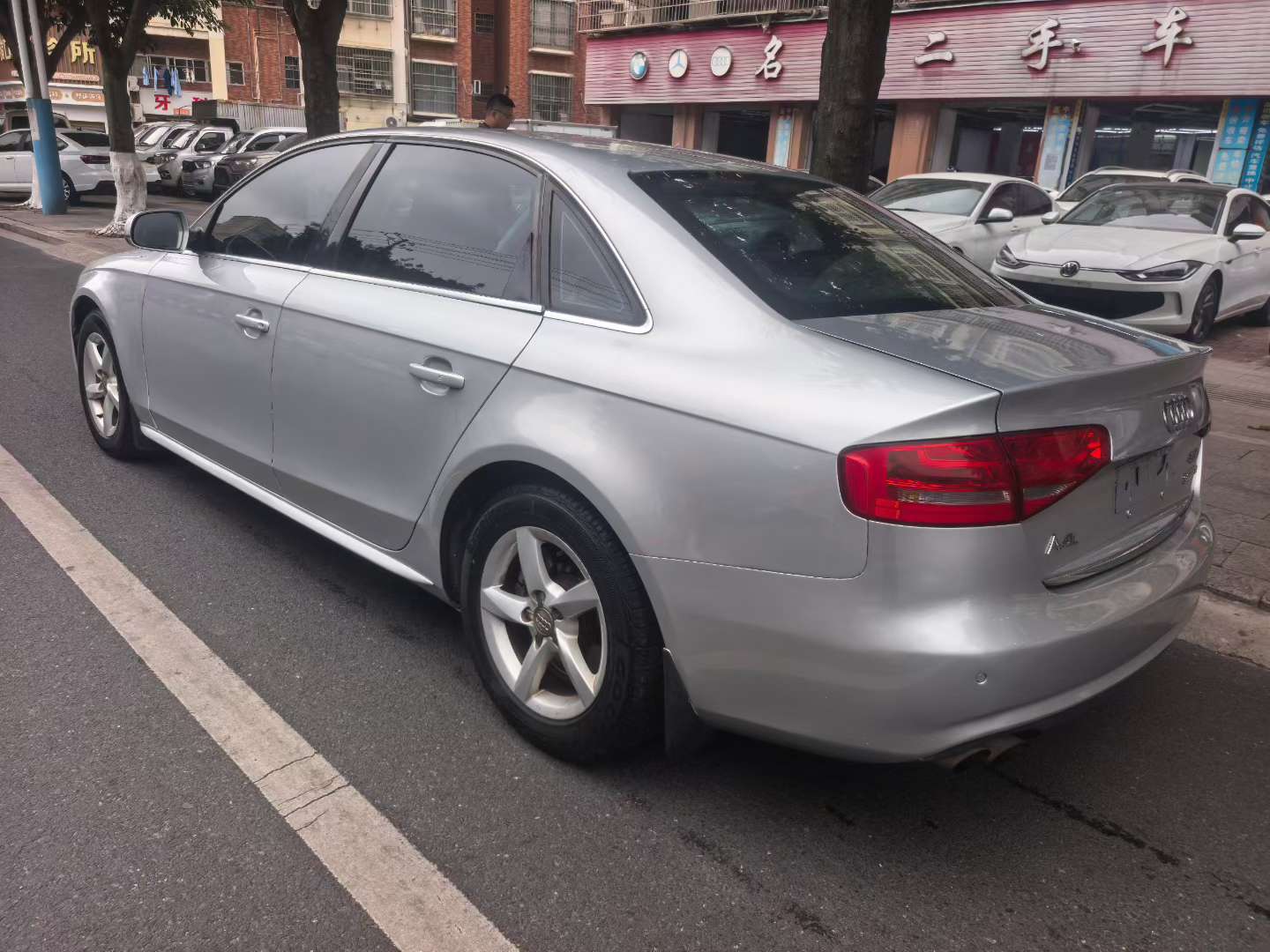 Audi A4L 4