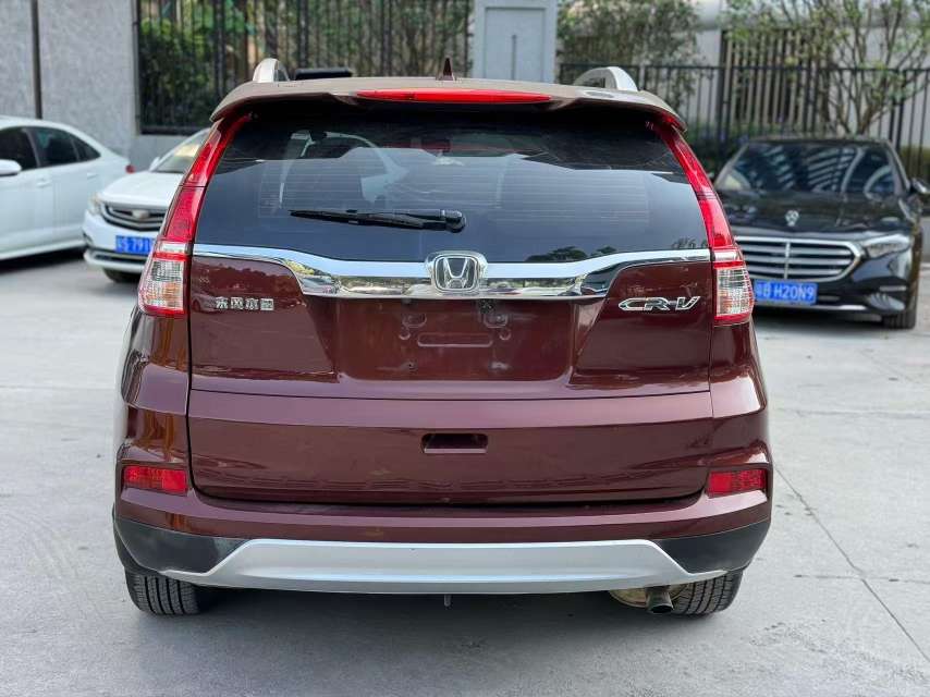 Honda CR-V 2.0L Automatic Sunroof Urban Edition 3
