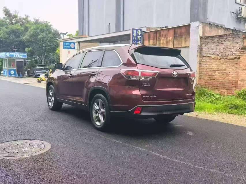 Toyota Highlander 2.0T AWD 7-Seat Luxury 7