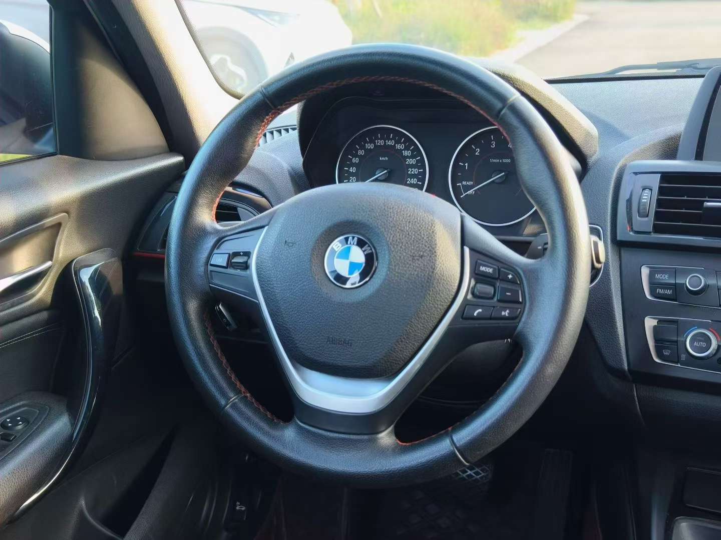 BMW 1 Series 2013 Facelift 118i Sport 4
