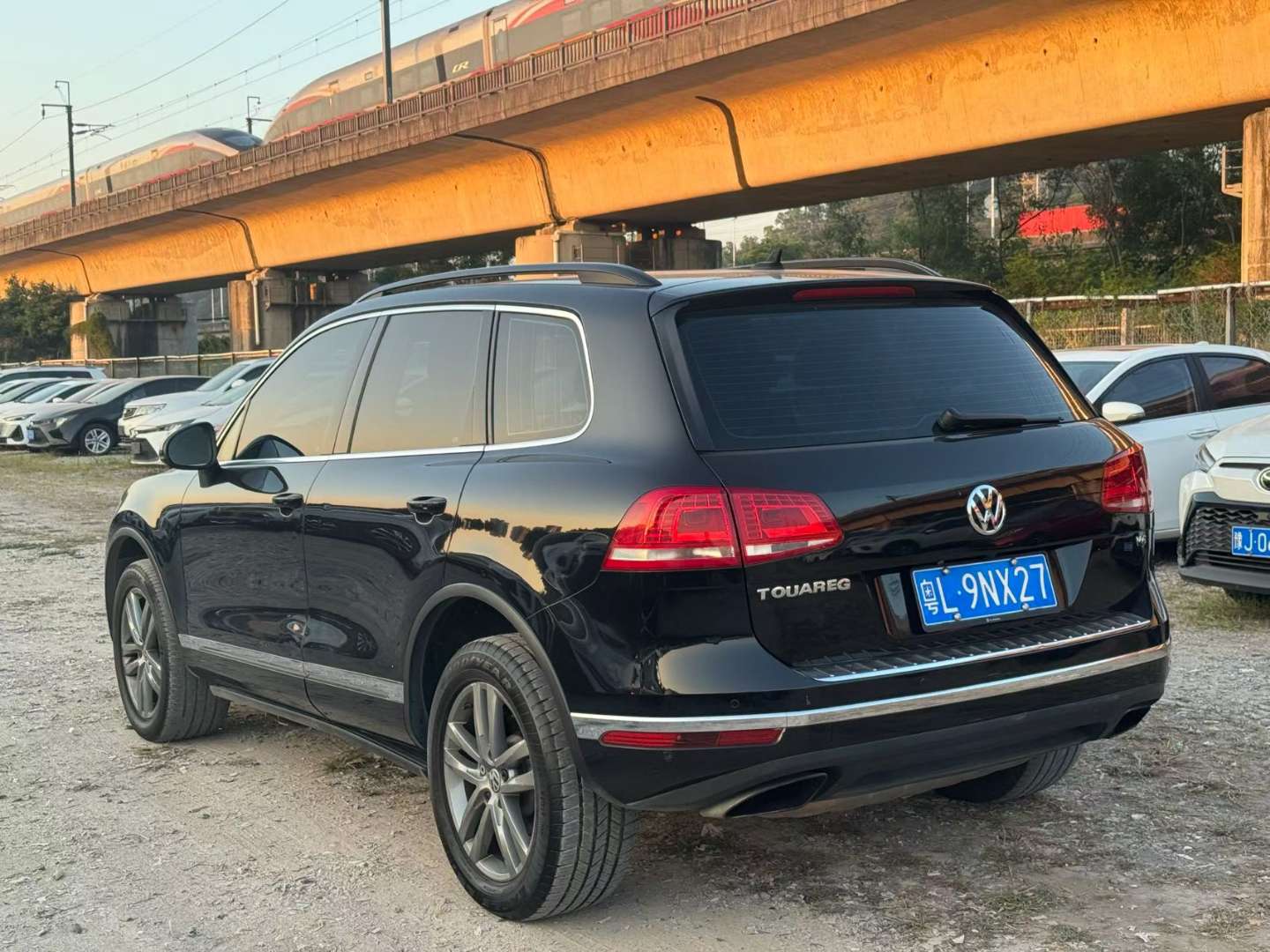 Volkswagen Touareg 3.0T AWD Wild Edition 9