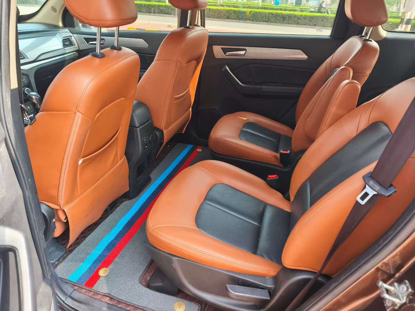 BAIC Wangwang M50 1.5L Manual Top Trim 7-Seater 8