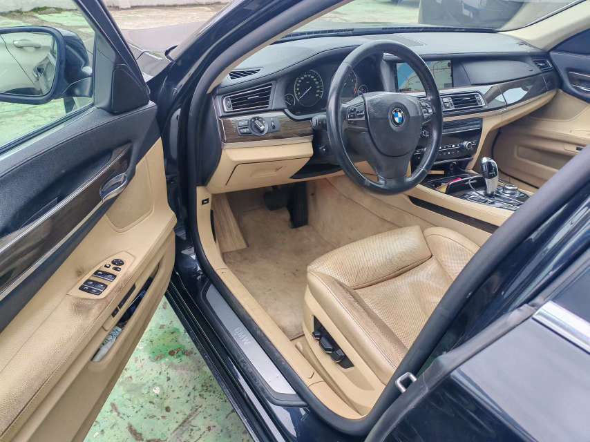 BMW 7 Series 730 3.0 Elegant Edition 3
