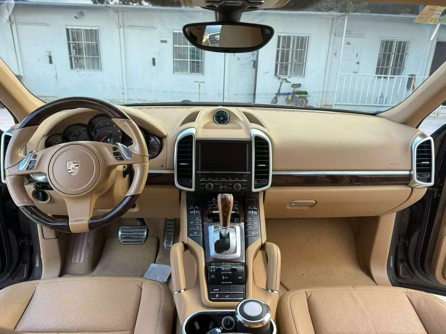 Porsche Cayenne 6