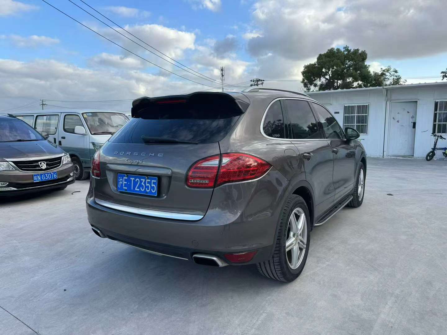Porsche Cayenne 7