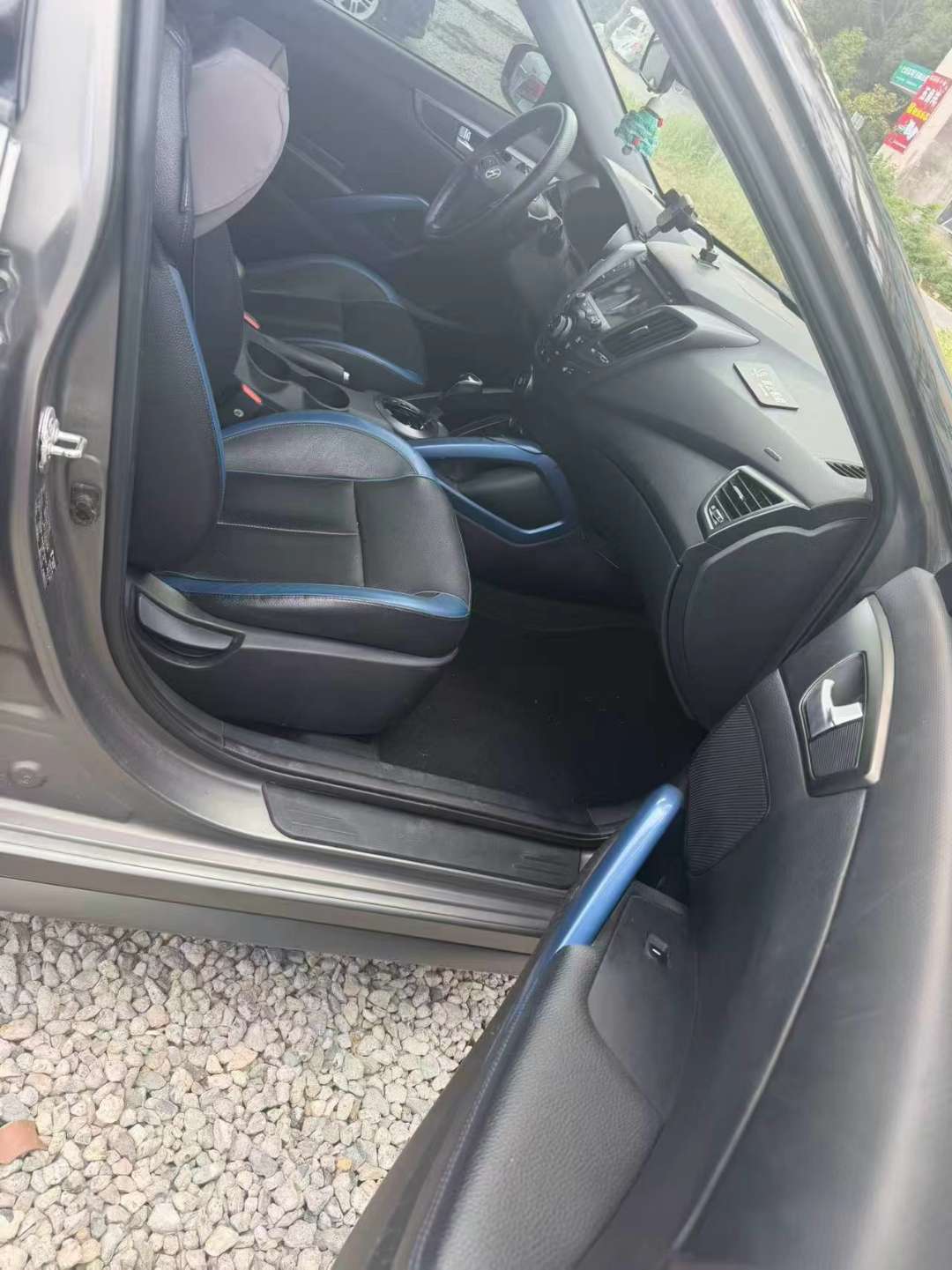 Hyundai Veloster 8