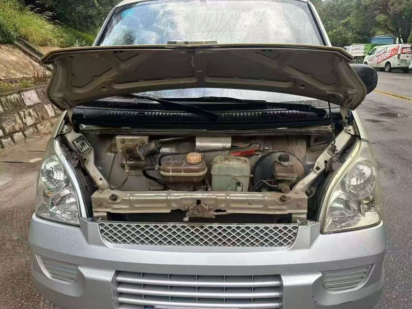 Wuling Rongguang 9