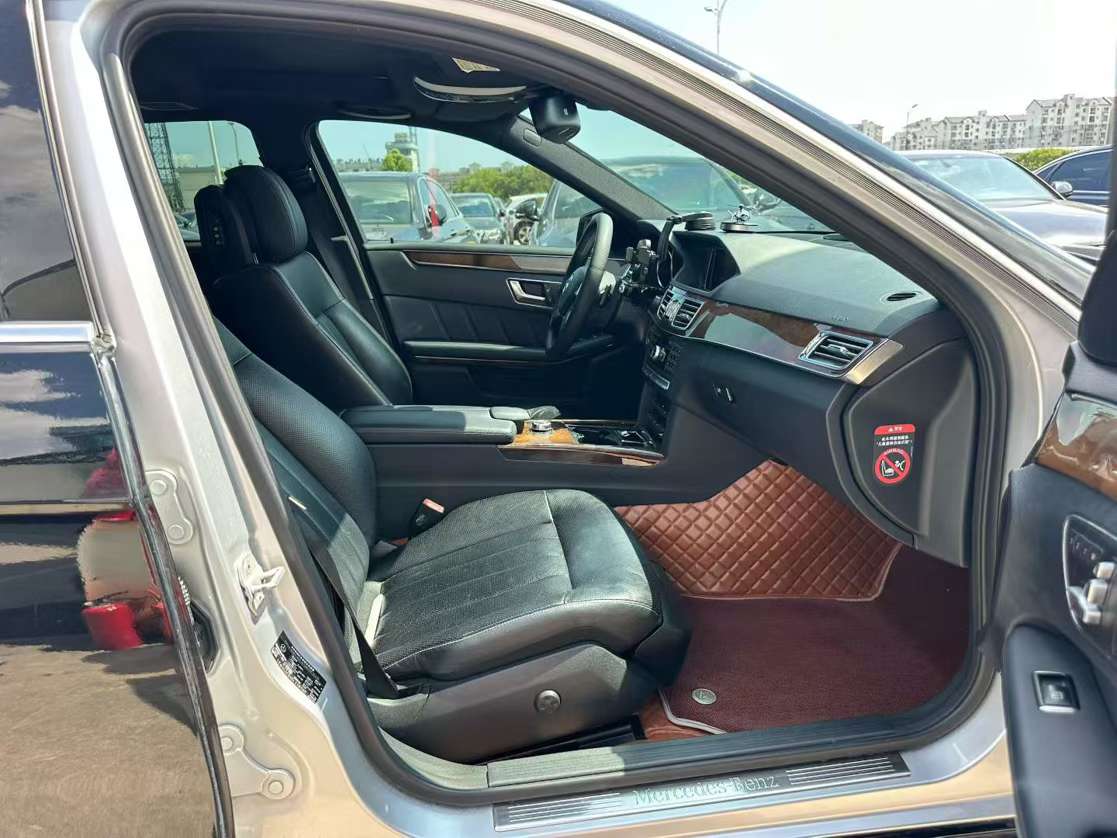 Mercedes-Benz E-Class E300L 3.0L Automatic Panoramic Sunroof 9