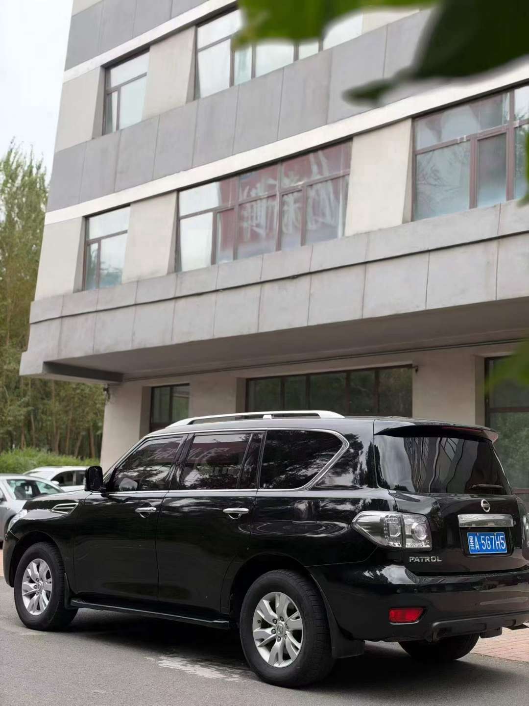 Nissan Patrol 4WD Flagship Edition 5.6L V8 7