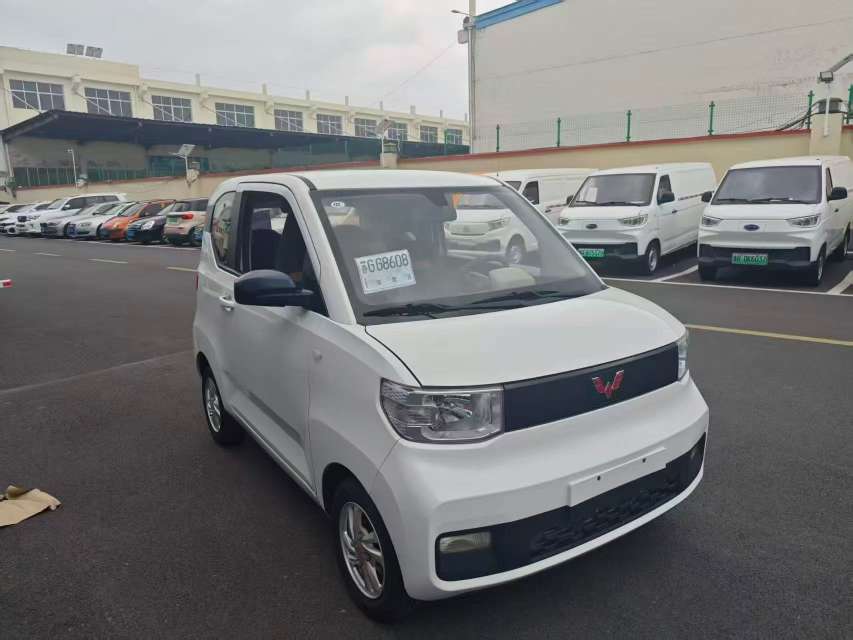 Wuling Hongguang MINI EV 2