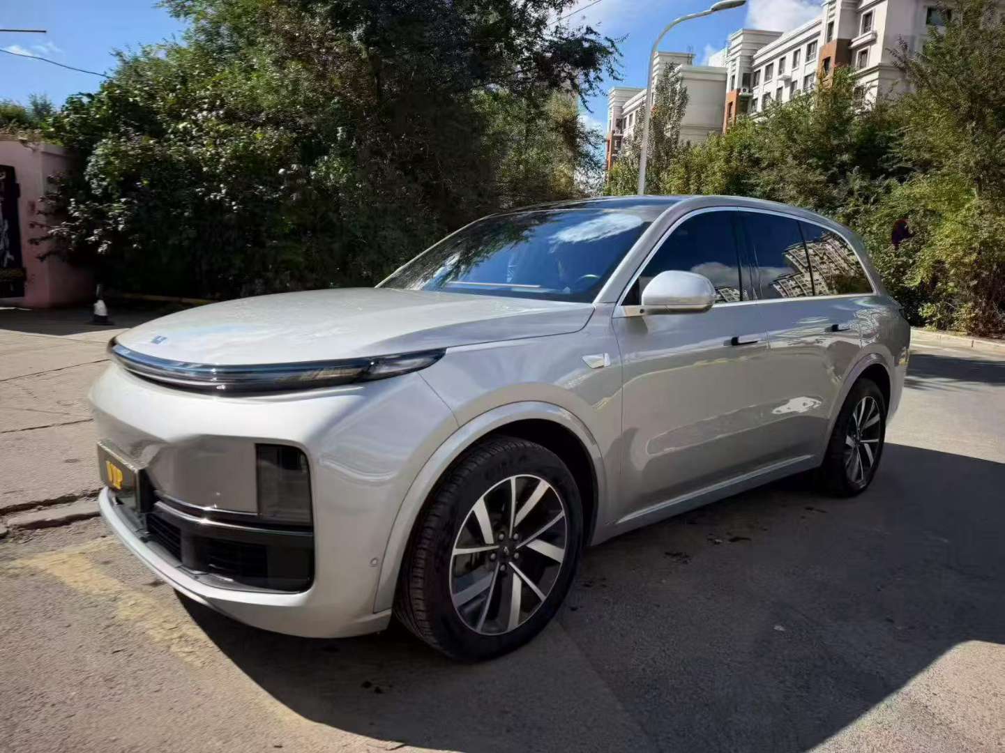 Li Auto L8 2023 3