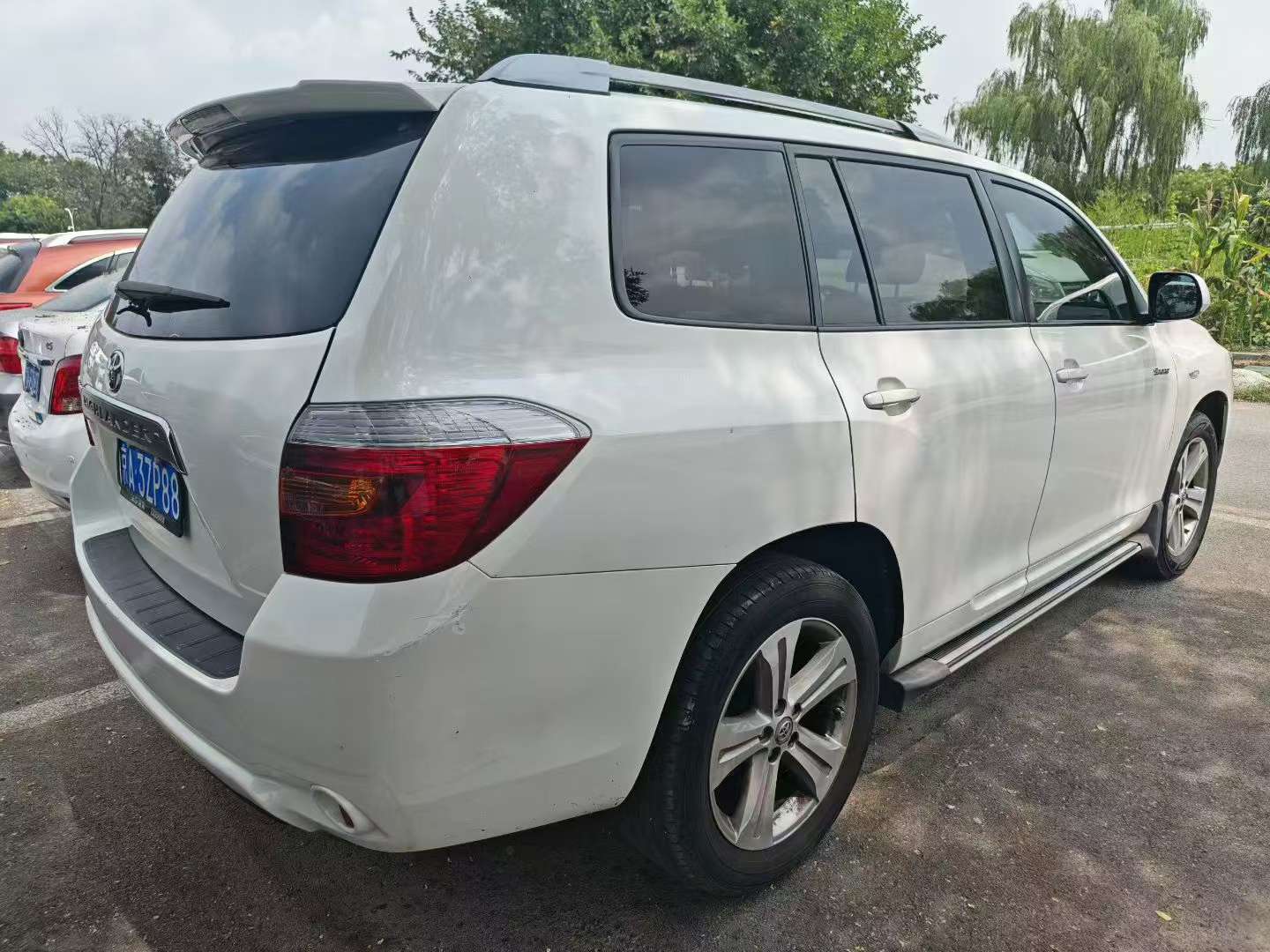 Toyota Highlander 2.7 Automatic Luxury 7-Seater 5