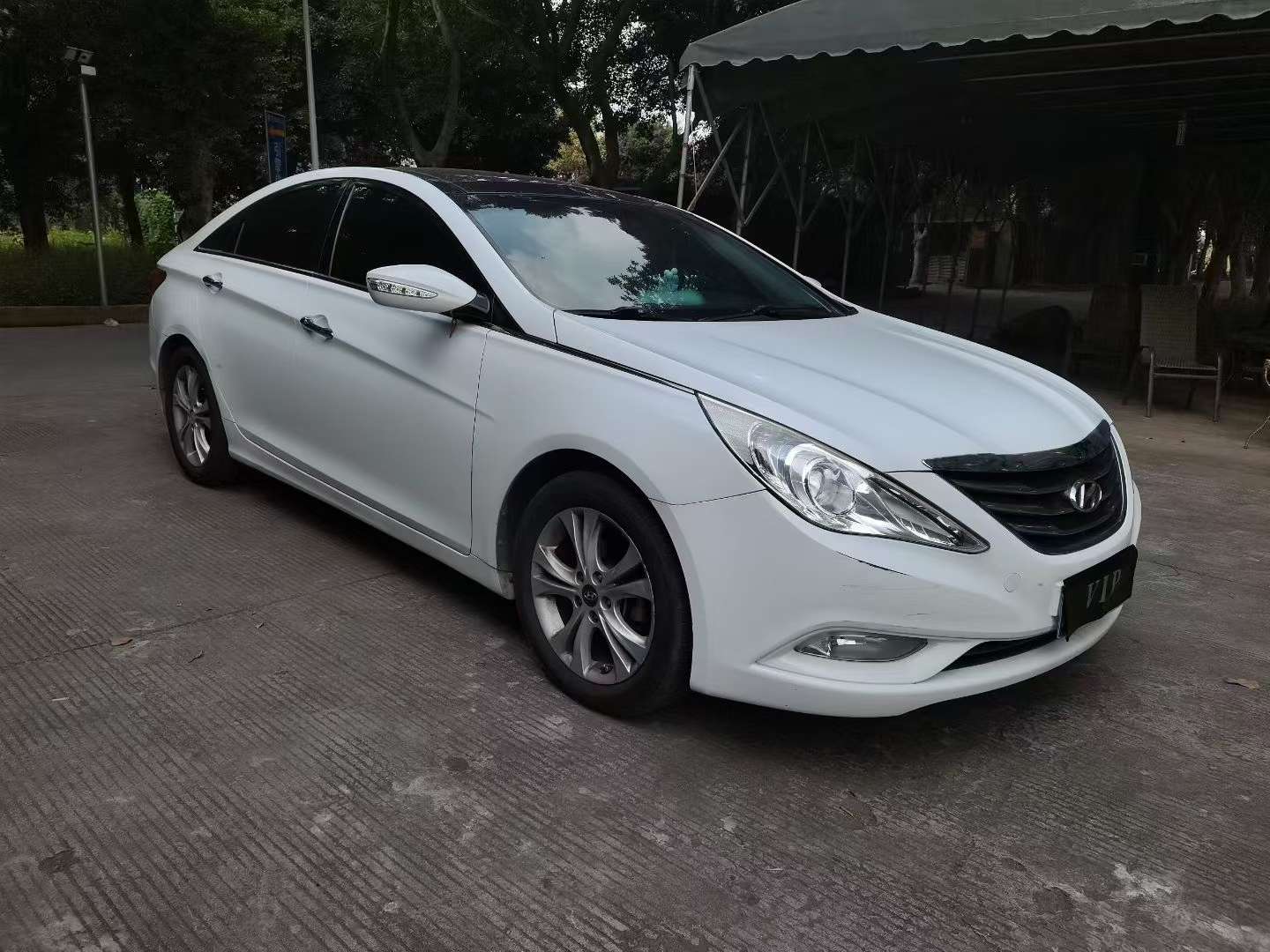 Hyundai Sonata 2.0L Automatic Dual Sunroof 3