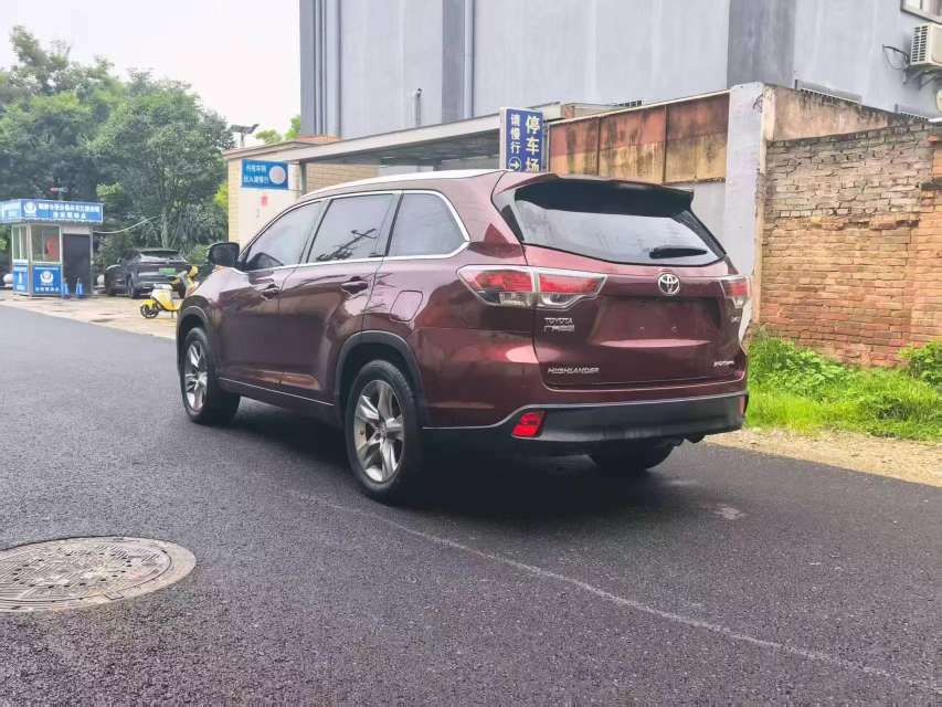 Toyota Highlander 2.0T AWD 7-Seat Luxury 7