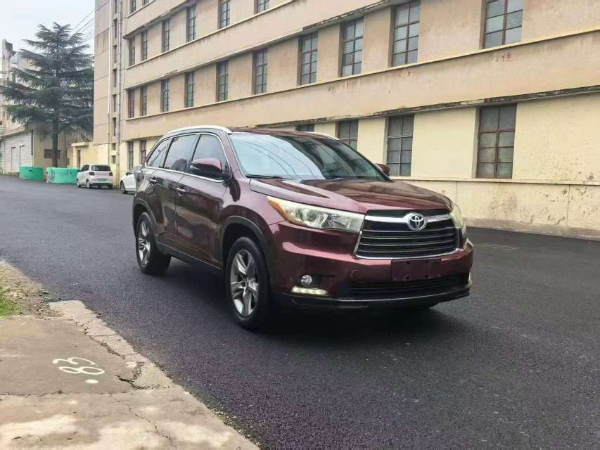 Toyota Highlander 2.0T AWD 7-Seat Luxury