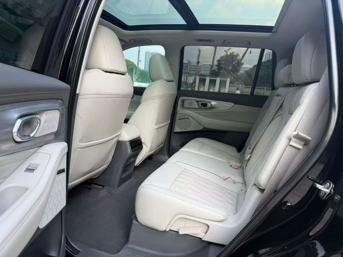 GAC Trumpchi GS8 2022 2.0T 2WD Luxury Smart Connect Edition (7-Seater) 5