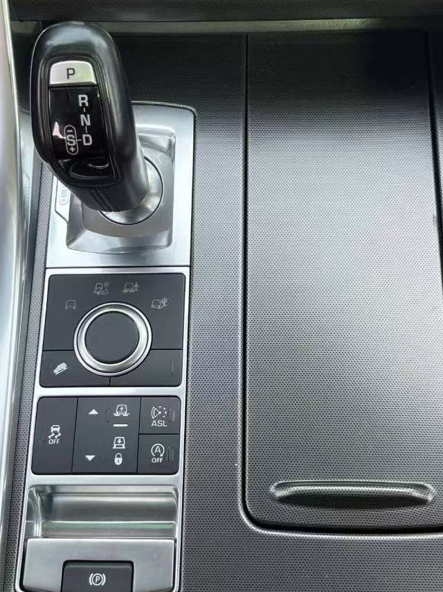 Land Rover Range Rover Sport 3.0 V6 HSE 8