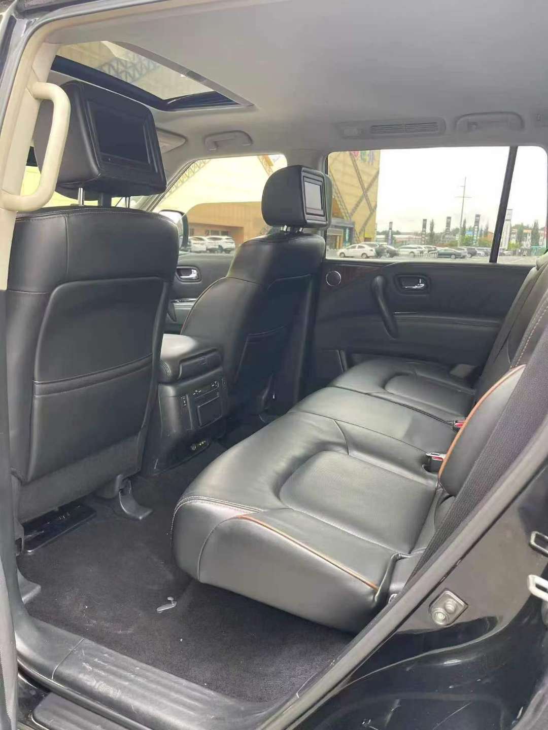 Nissan Patrol 2013 5.6L Automatic Sunroof 4WD 9