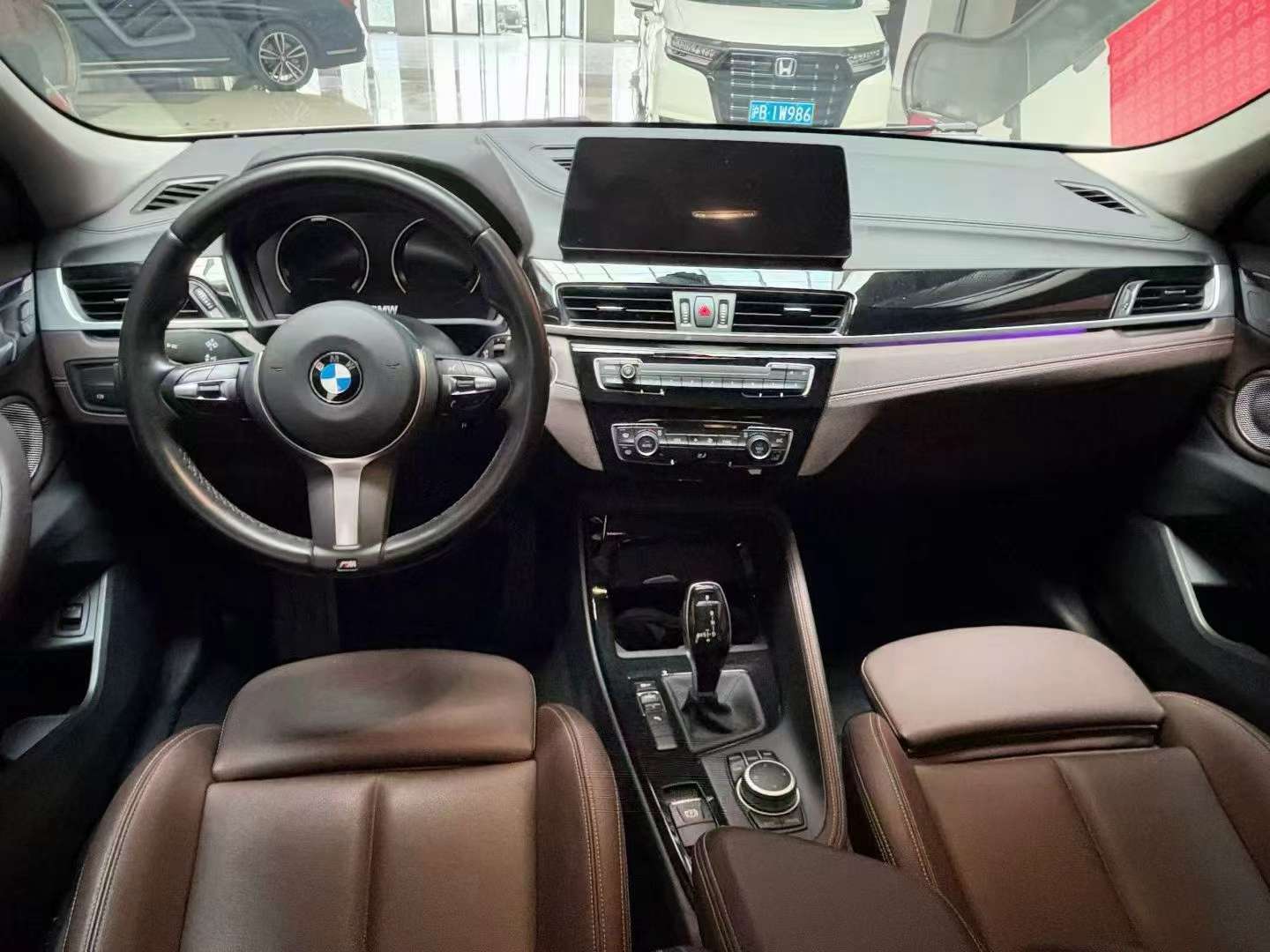 BMW X2 25i Leading M Sport 6