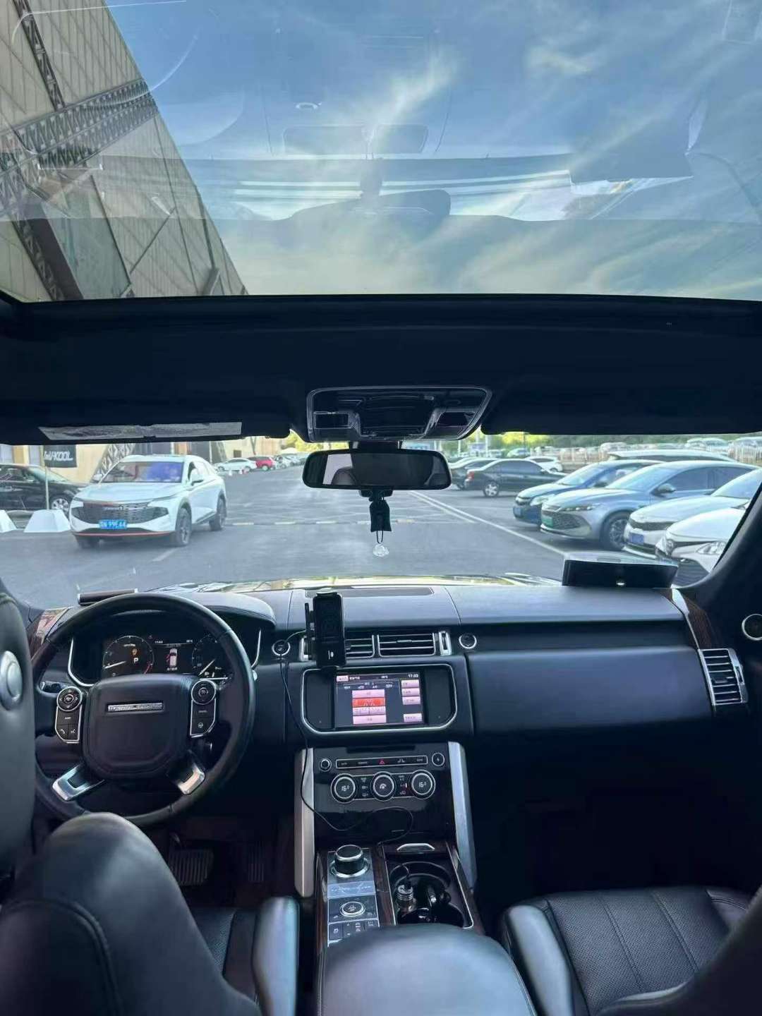 Land Rover Range Rover 2015 Executive Black Edition 8