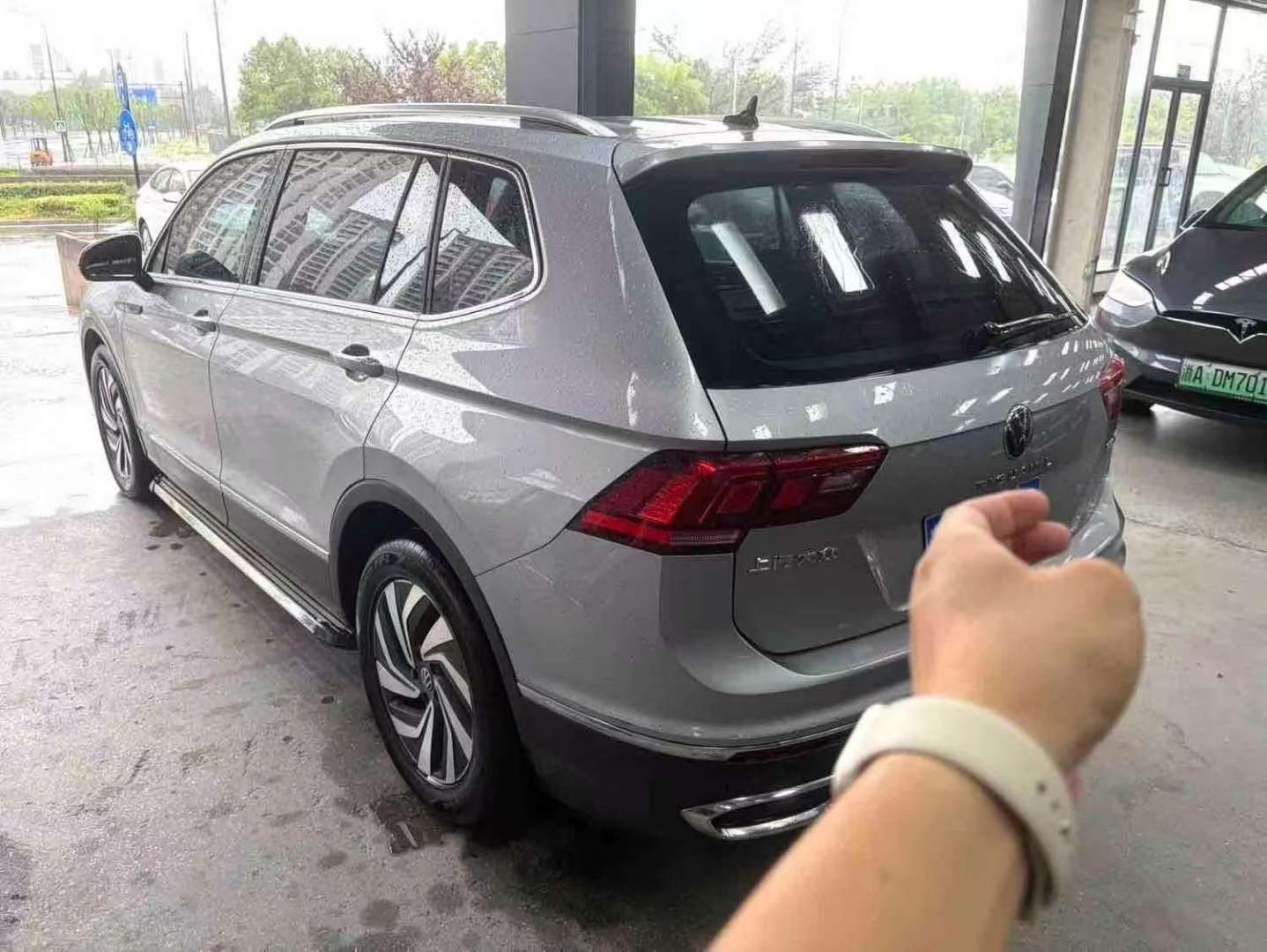 Volkswagen Tiguan L 2.0T 330TSI Smart Edition 2