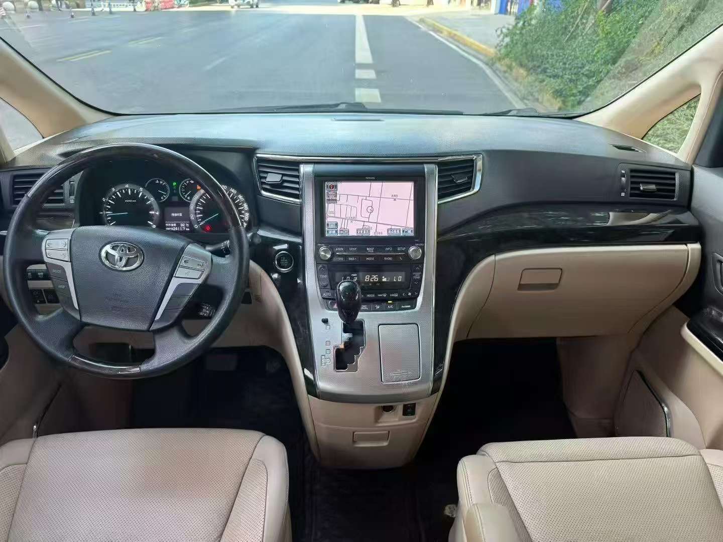 Toyota Alphard 3.5L V6 Automatic High Spec 8