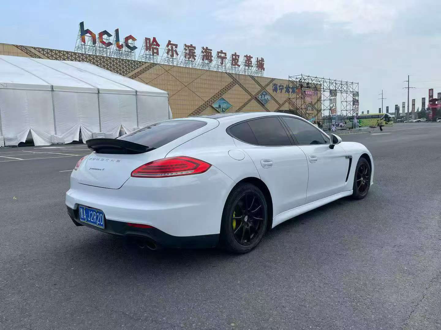 Porsche Panamera 4
