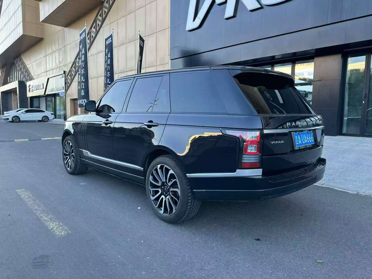 Land Rover Range Rover 2014 3.0T 5