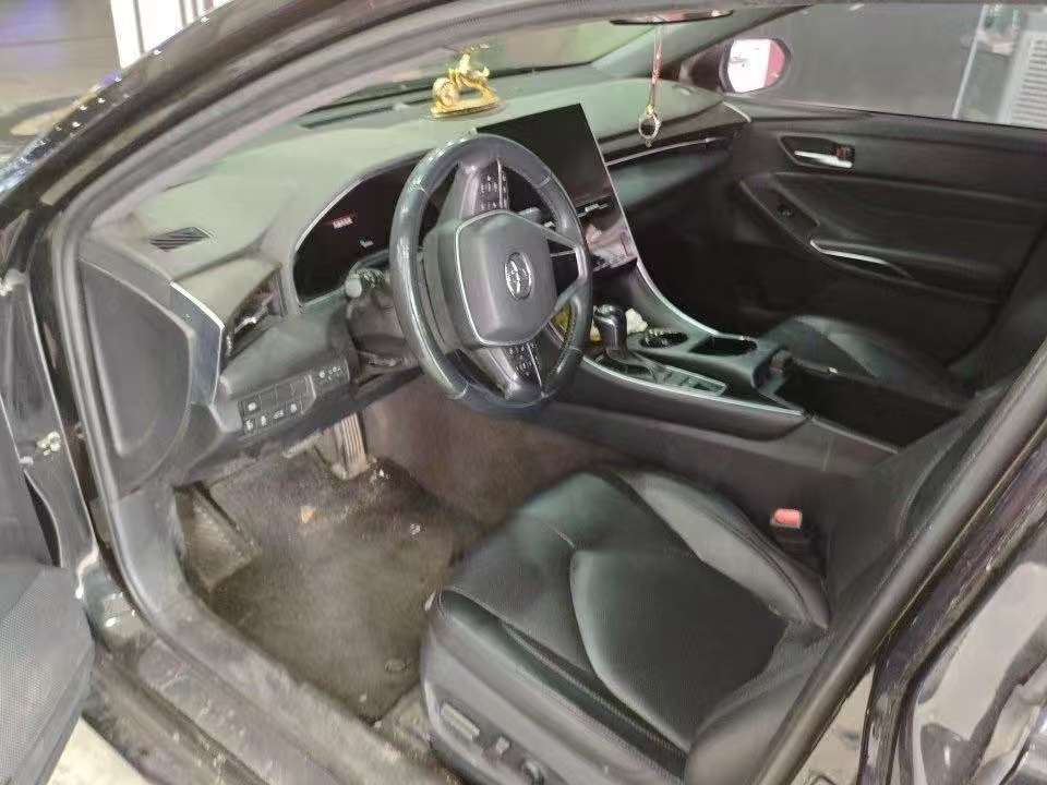 Toyota Avalon 2.0L Luxury Edition 5