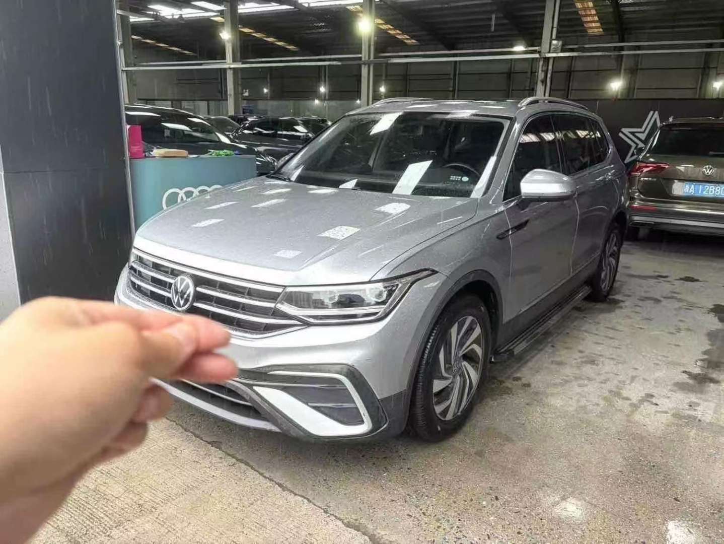 Volkswagen Tiguan L 2.0T 330TSI Smart Edition