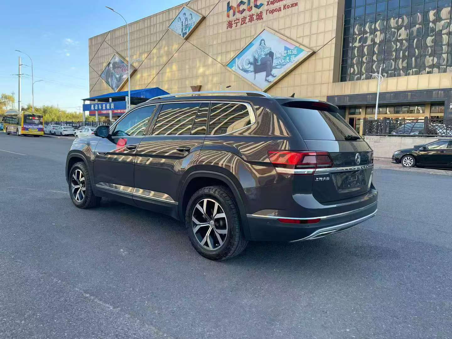 Volkswagen Teramont 380 2.0T Automatic 4WD Luxury 5