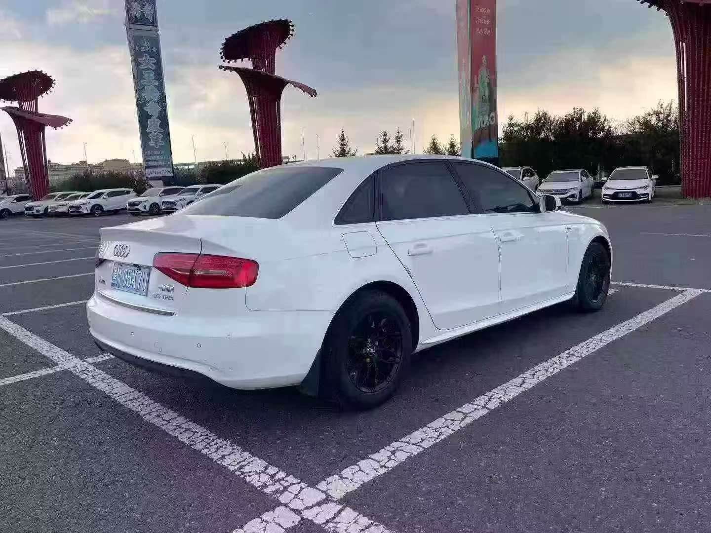 Audi A4L 2013 2.0T Automatic 4