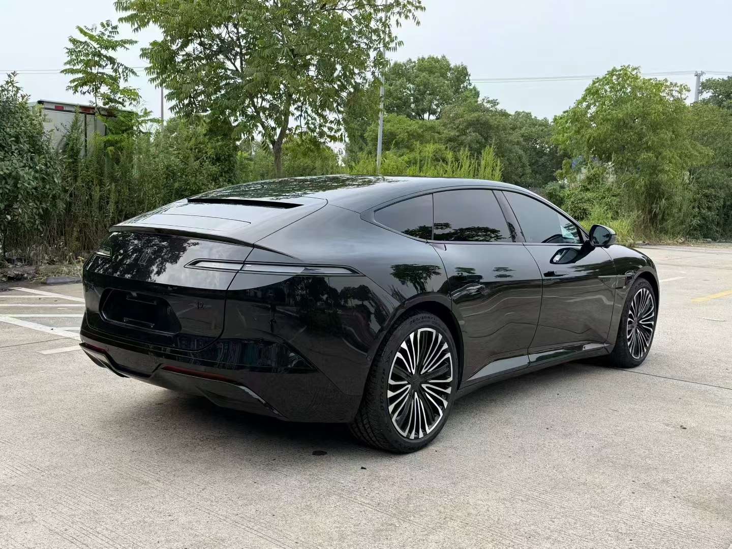 Avatr 12 Triple LiDAR AWD Performance Edition 5