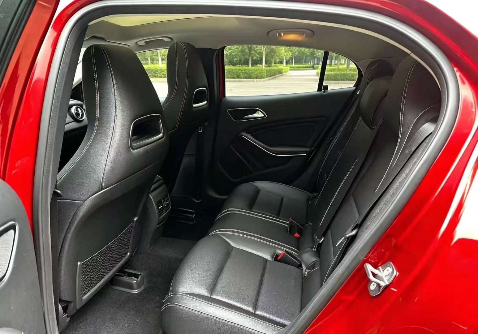 Mercedes-Benz GLA 1.6T Style 5