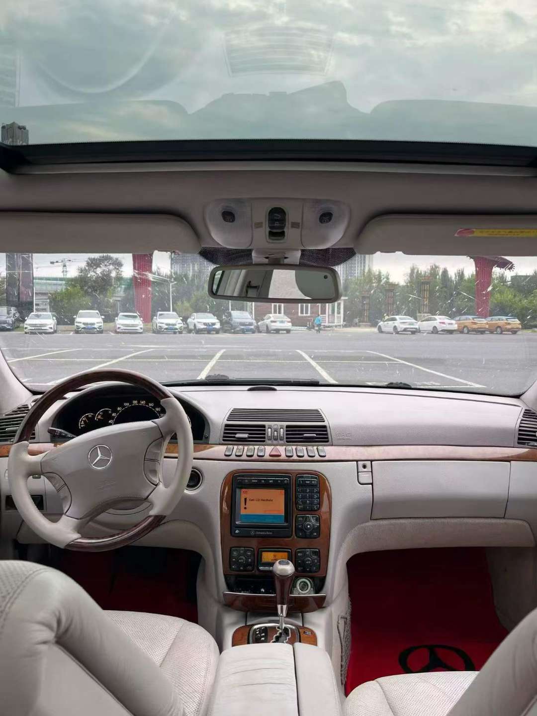 Mercedes-Benz S-Class S500 5.0L Automatic 8