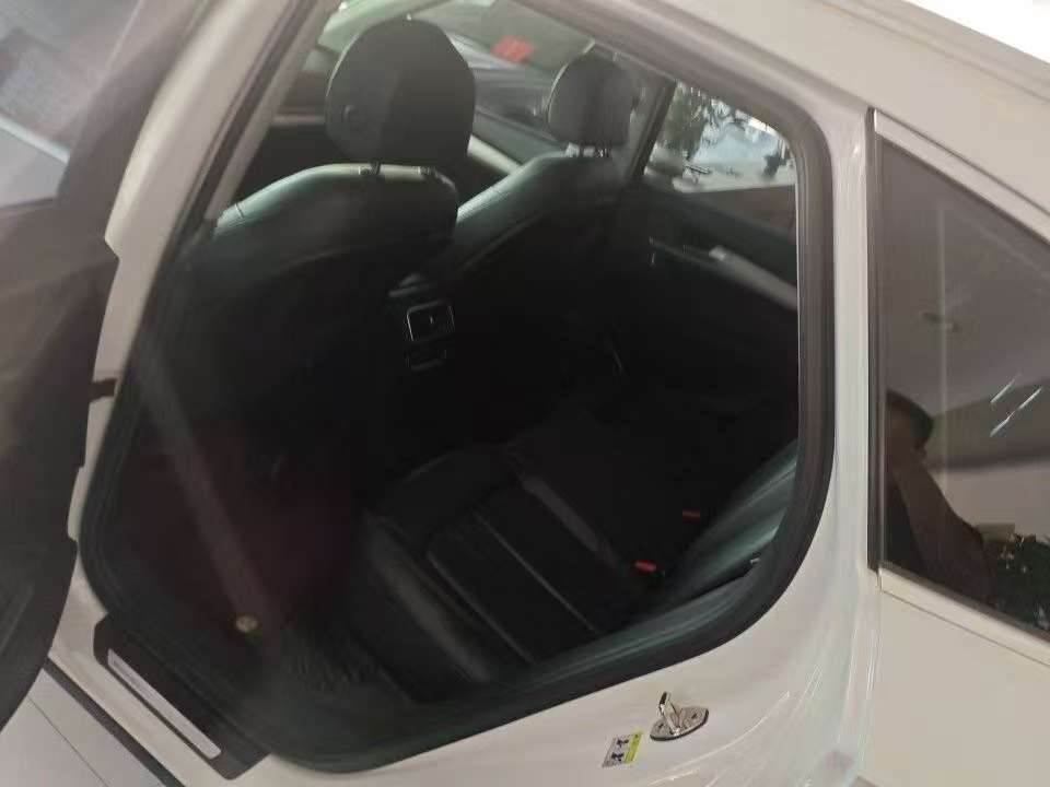 Audi Q5L 2.0TFSI 40TFSI Enjoy Fashion Trim 6